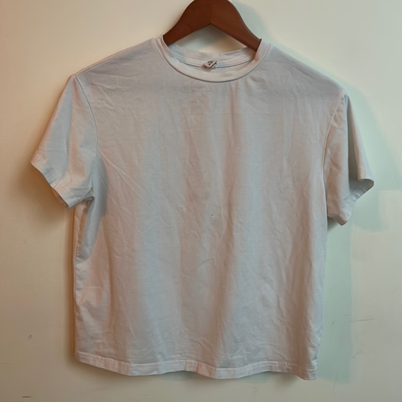 White t shirt with graphic print on the back. - Picture 3 of 6